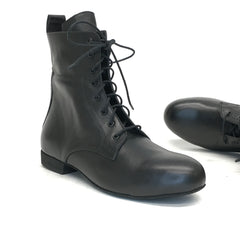 DelMago 3.0 Theatrical Boots: The Sentry: Serious Black | 1.25" Tapered Ultralite | MED | Suede Sole