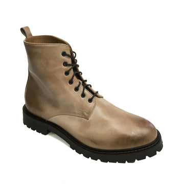 Werner Kerns Paare: Ewan Workboot | Distressed Tan Buffalo | Rubber Lugged Sole | MED/WIDE