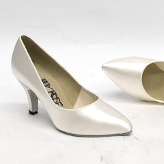 Ray Rose: Bora 107 Non-Elastic Throat Pump: White Satin | 2.5" Slim