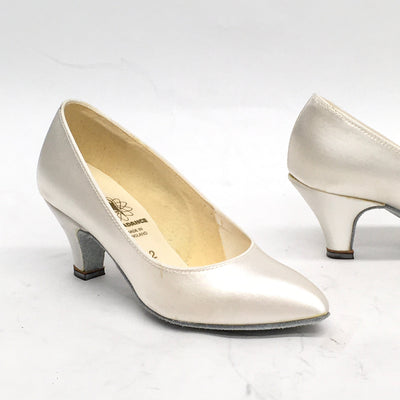 Ray Rose / Artsport: Bora 107 Non-Elastic Throat Pump | White Satin | 2.5" Slim