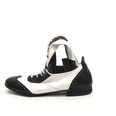 Werner Kern: Taylor Mibi Rico | NY Black & White | .5" Ultralite | MED | Suede Sole