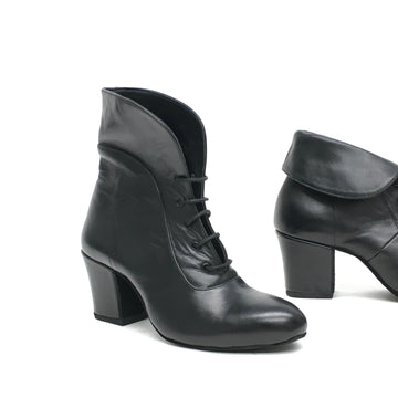 DelMago 3.0 Theatrical Boots: Adler Bootie - BendFlex: Serious Black | 2.25" Combat | MED | Suede Sole