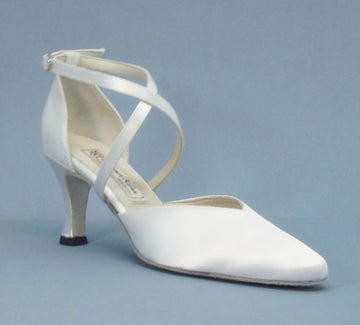 Werner Kern: Kim 67: White Satin | 2.5" Flare